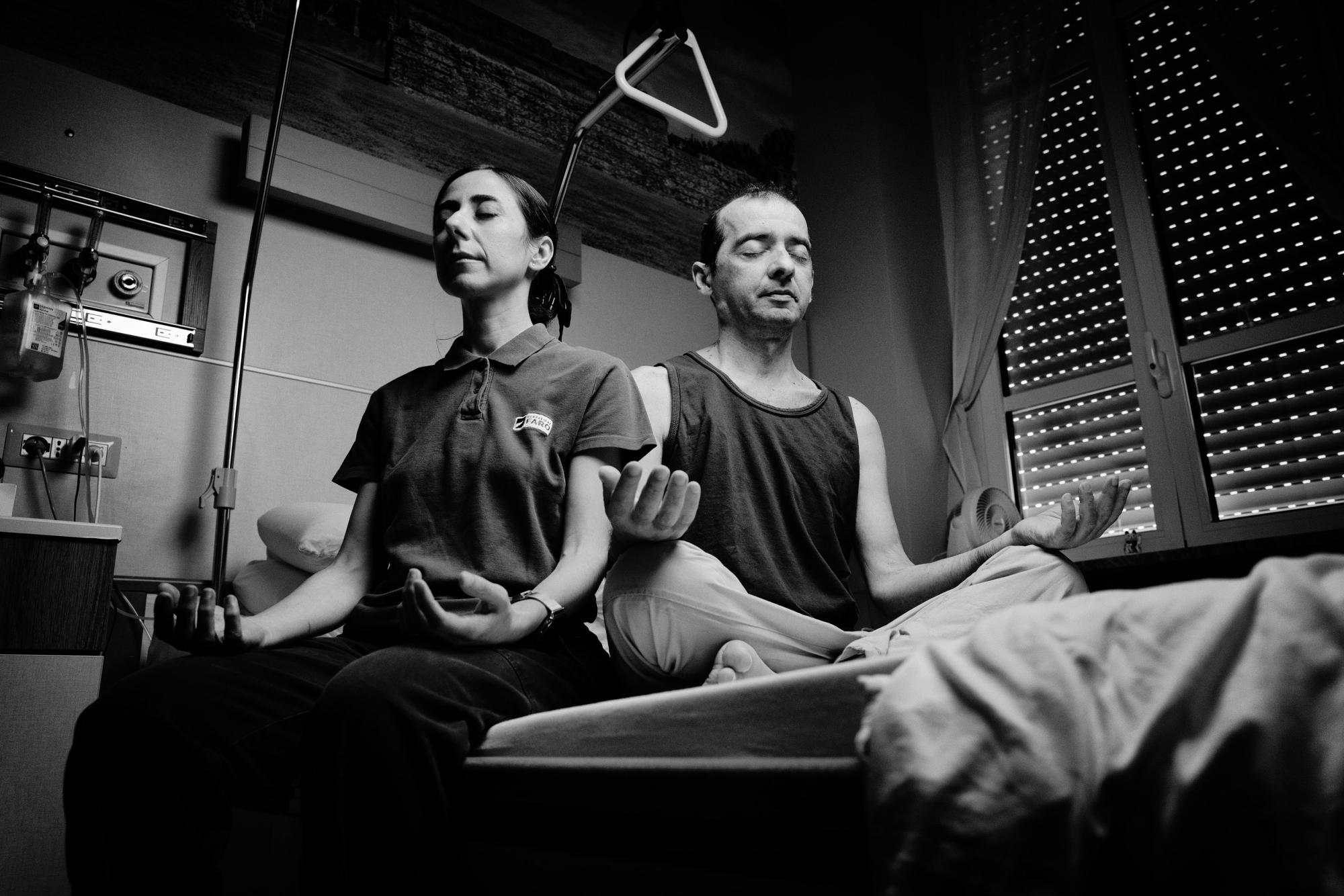 Daniele ha poco tempo e lo sa - meditare con Katia &egrave; un incontro felice